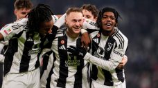 From jeers to cheers: Juventus wins back fans with rout of Cagliari