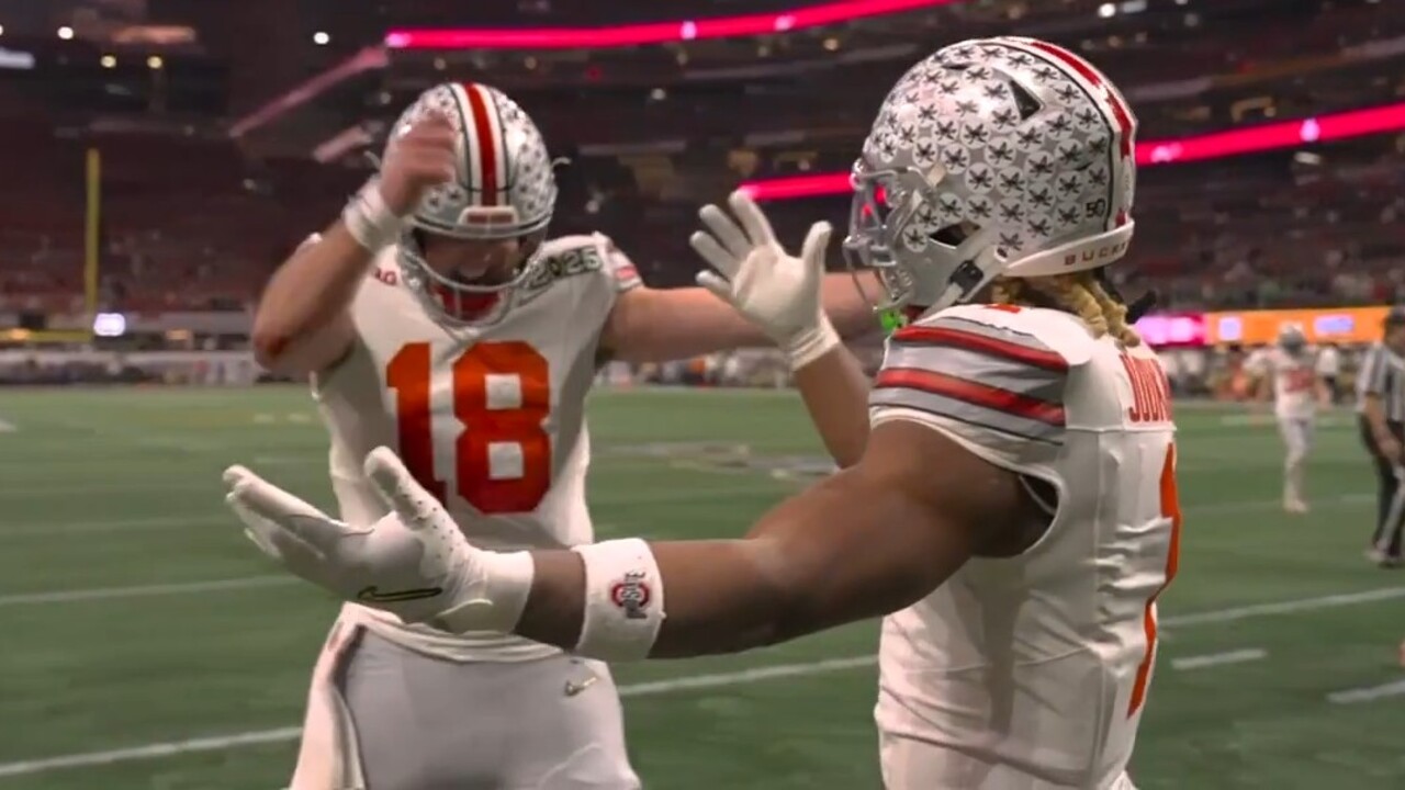 Buckeyes’ Howard fires TD to Judkins in final minute of first half