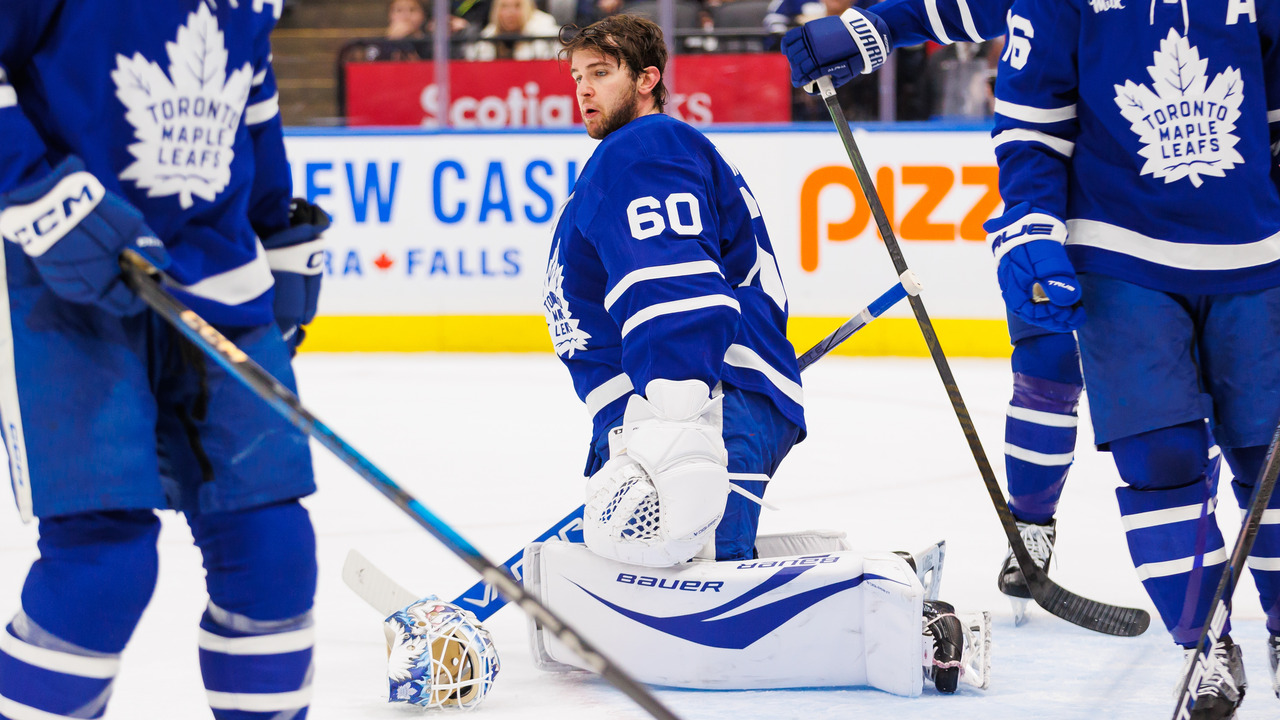 Woll gets Maple Leafs locker room buzzing with his singing skills