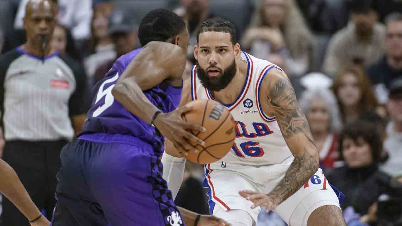 De’Aaron Fox scores 35 as Kings rally from down 14 to beat 76ers