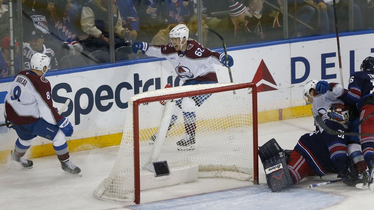 Artturi Lehkonen’s late goal lifts Avalanche over Rangers