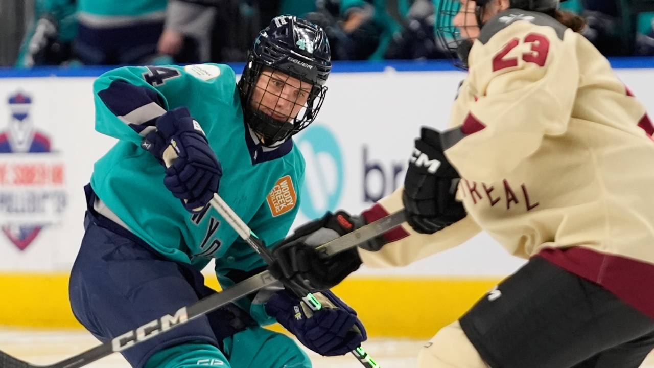 Sirens acquire Taylor Girard from Fleet in exchange for Jill Saulnier