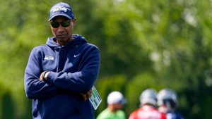 Seattle Seahawks assistant head coach Leslie Frazier looks on during the NFL football team's rookie minicamp in Renton, Wash. (AP Photo/Lindsey Wasson)