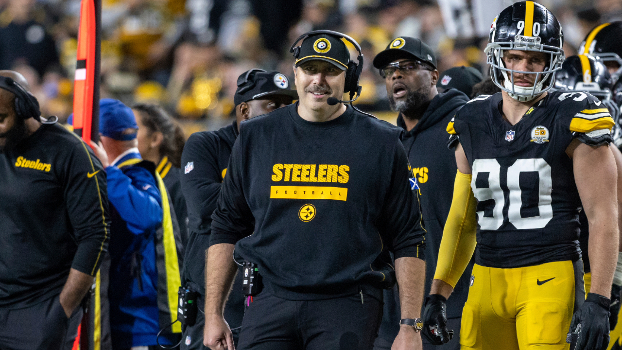 Bears interview Steelers offensive coordinator Arthur Smith for head coaching job