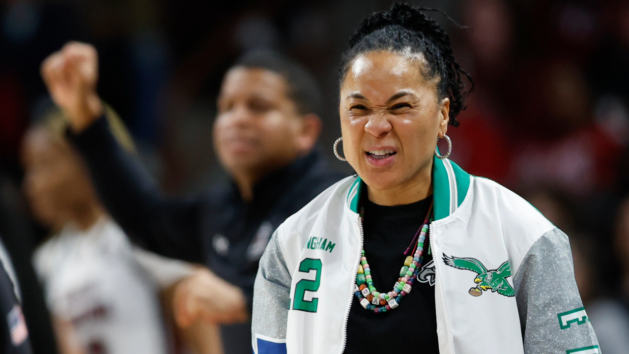 Dawn Staley’s $25M extension richest salary in women’s college hoops history