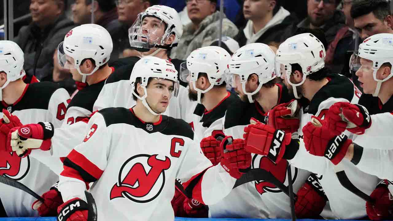 Devils’ Nico Hischier day-to-day after exiting early vs. Canadiens