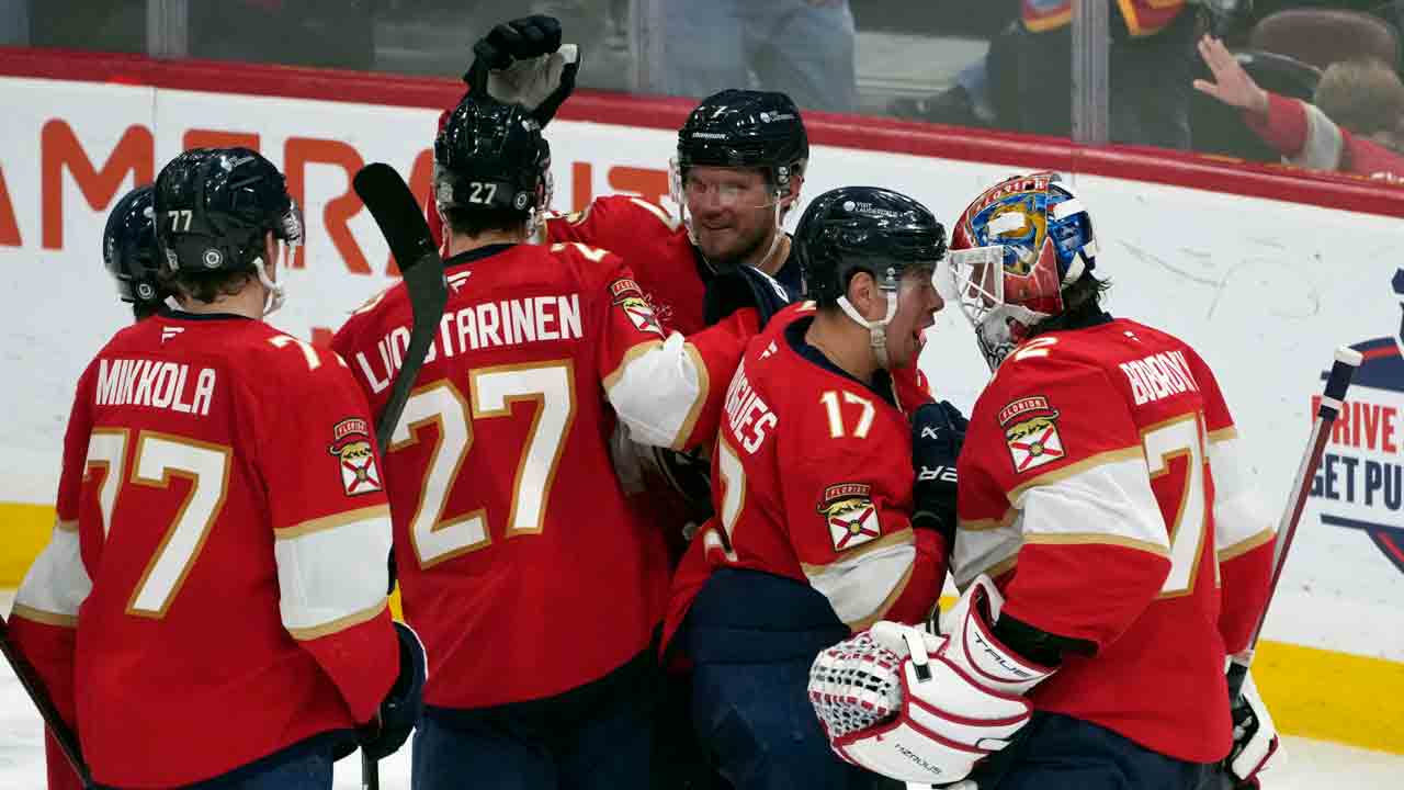 NHL Roundup: Tkachuk has three points, Panthers shut out Kings in Doughty’s return