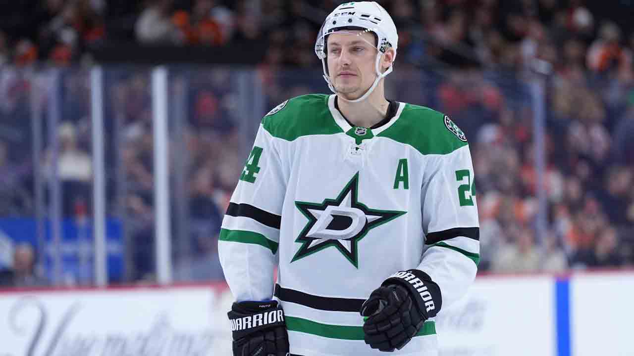 Stars’ Hintz questionable to return vs. Maple Leafs with upper-body injury