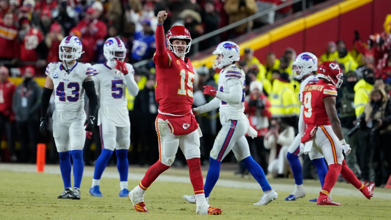 https://www.sportsnet.ca/wp-content/uploads/2025/01/Kansas-City-Chiefs-quarterback-Patrick-Mahomes.jpg