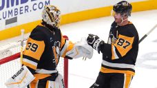 Sidney Crosby hits milestone as Penguins top Oilers