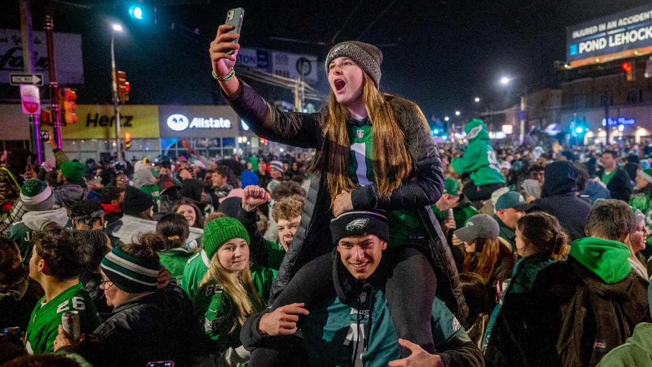 Car injures three people outside Eagles stadium