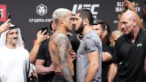 Charles Oliveira, left, and Islam Makhachev face off at UFC 280 weigh-ins in 2022. (UFC Press)