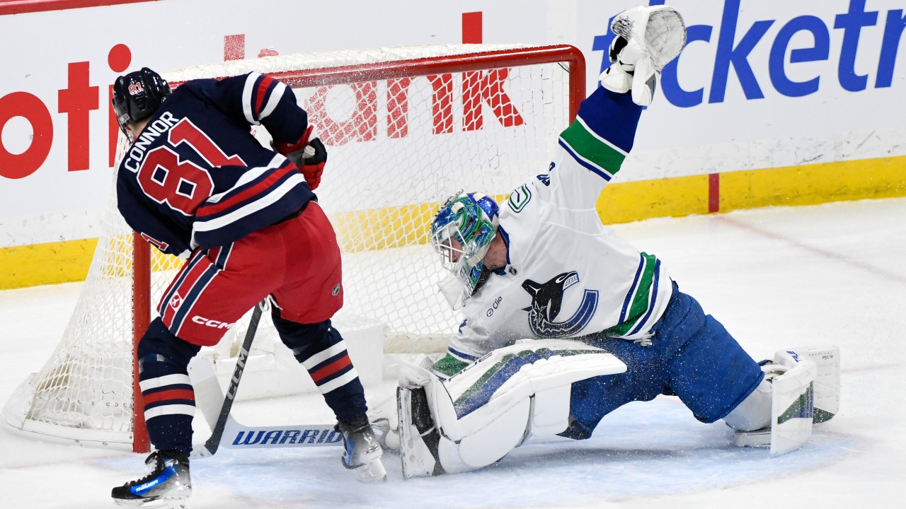 Canucks Takeaways: Lankinen, top players fall flat in reality-check loss