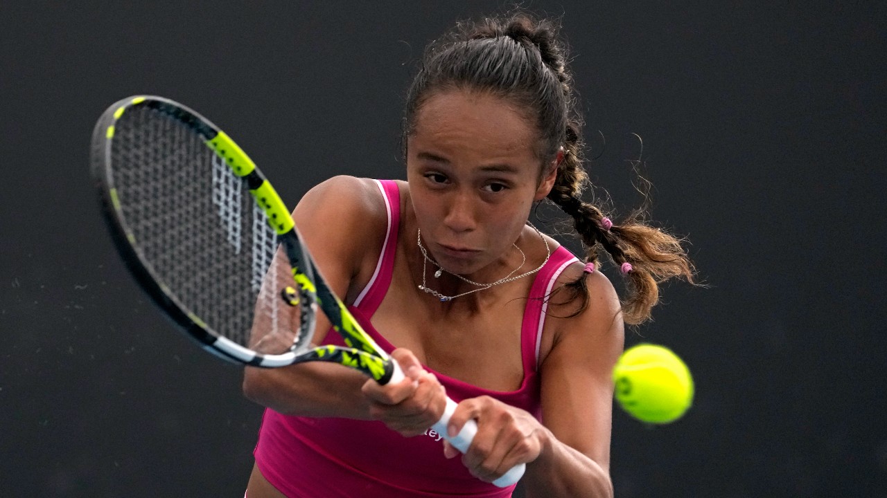 Canada’s Leylah Fernandez advances to third round at Australian Open