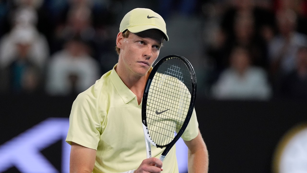 Defending champ Jannik Sinner to face Ben Shelton in Australian Open semis