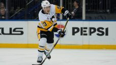 Penguins&#8217; Philip Tomasino leaves game with lower-body injury