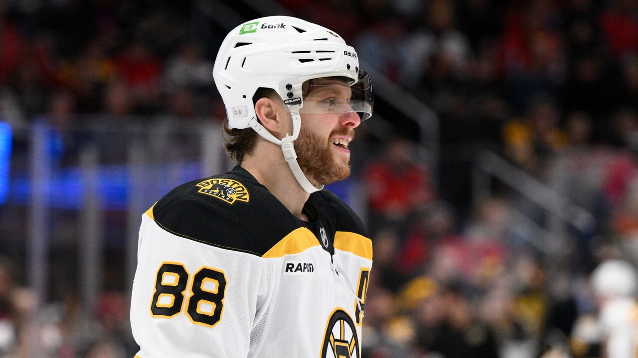 Bruins’ Pastrnak records 18th career NHL hat trick against Rangers