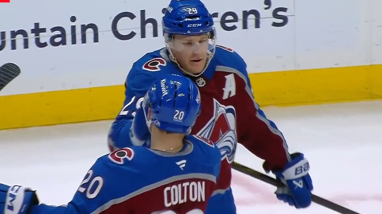 Avalanche’s MacKinnon snipes top shelf for his 20th of season