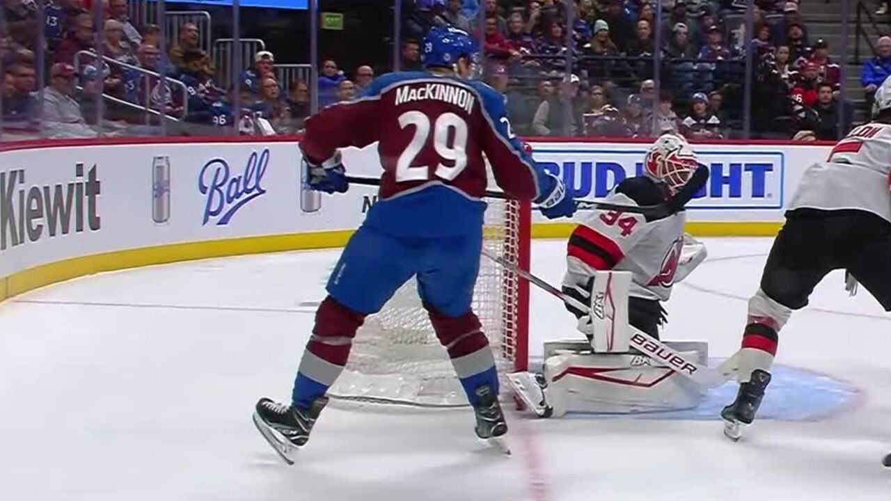 Avalanche’s MacKinnon bats puck out of mid-air for second goal vs. Devils