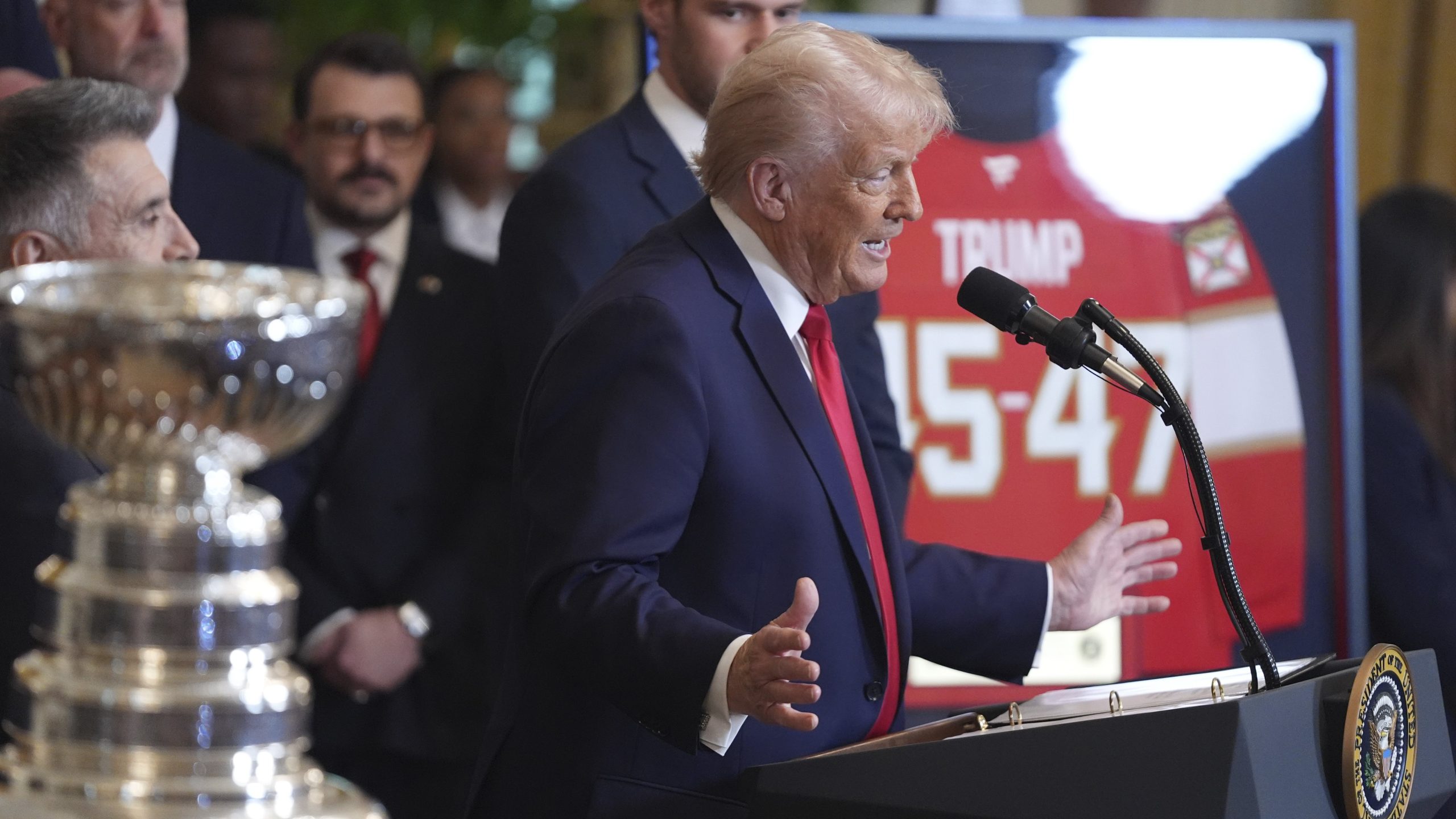 Trump avoids tariff talks during Stanley Cup champion Panthers’ visit