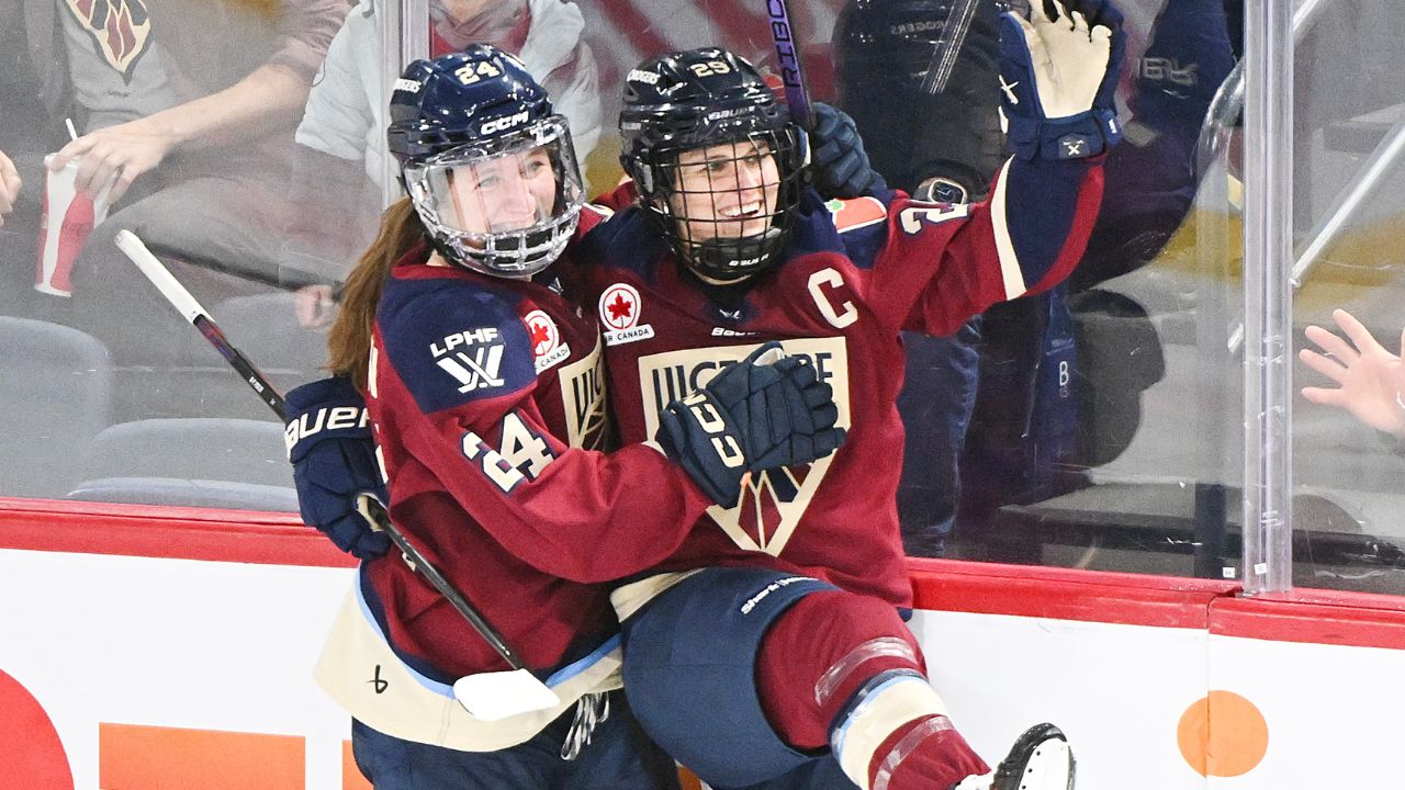 Poulin, Desbien earn league-leading Victoire a win over Sirens