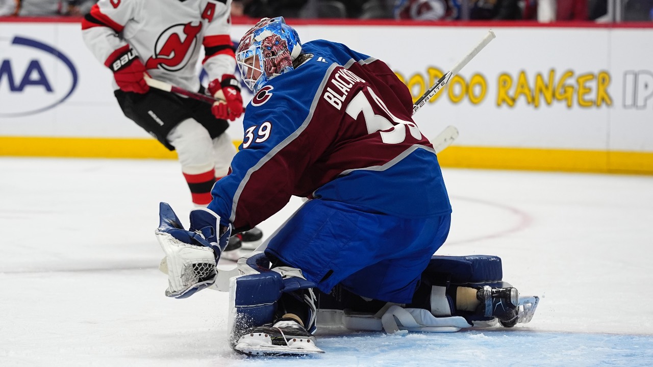 MacKinnon scores twice, Blackwood stops 22 shots as Avalanche beat Devils