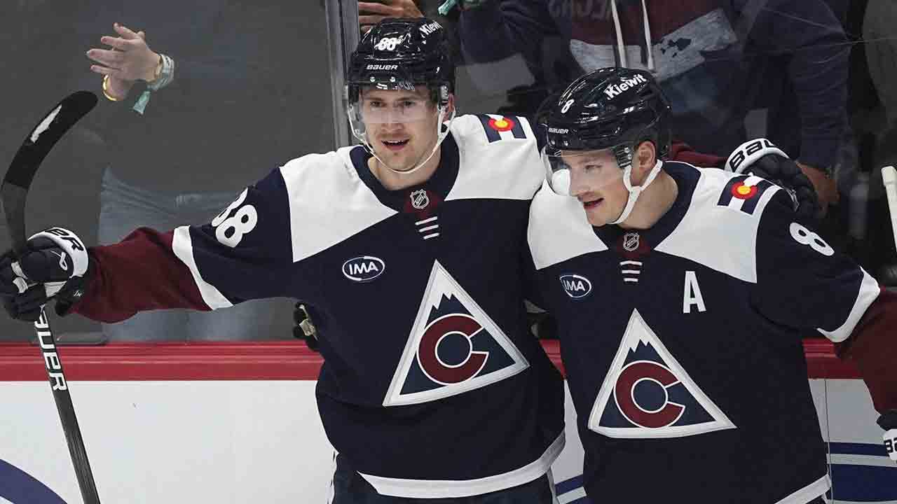 NHL Roundup: Necas scores in home debut as Avalanche blank Blues