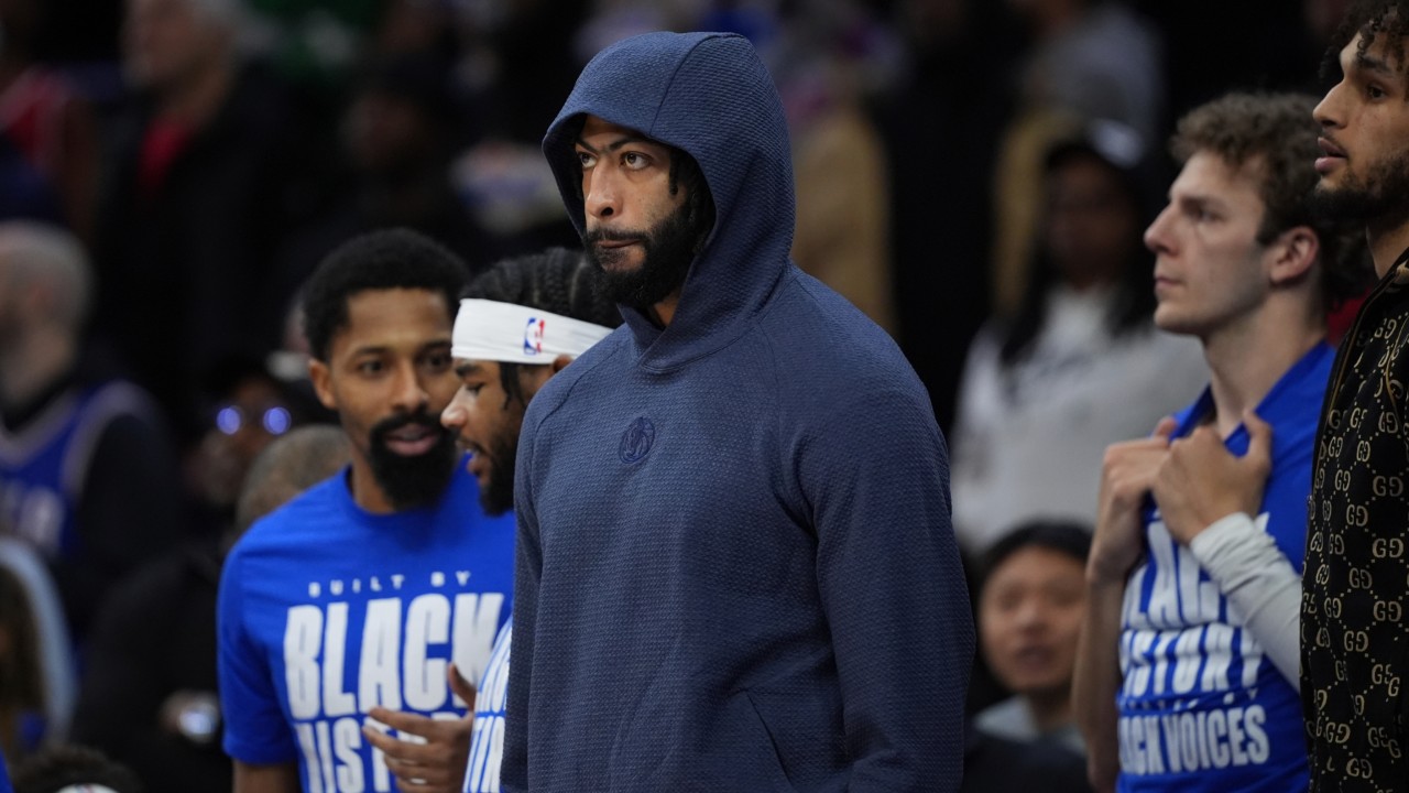 Anthony Davis says he will make Mavericks debut Saturday vs. Rockets