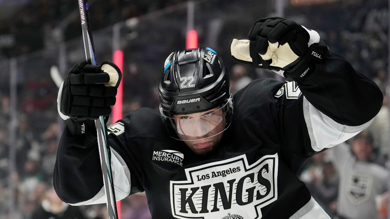 Kevin Fiala continues hot streak, Kings beat Stars in shootout