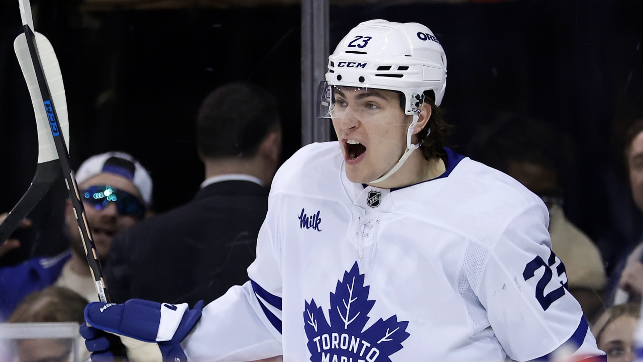 Matthew Knies breaks third-period tie as Maple Leafs edge Rangers