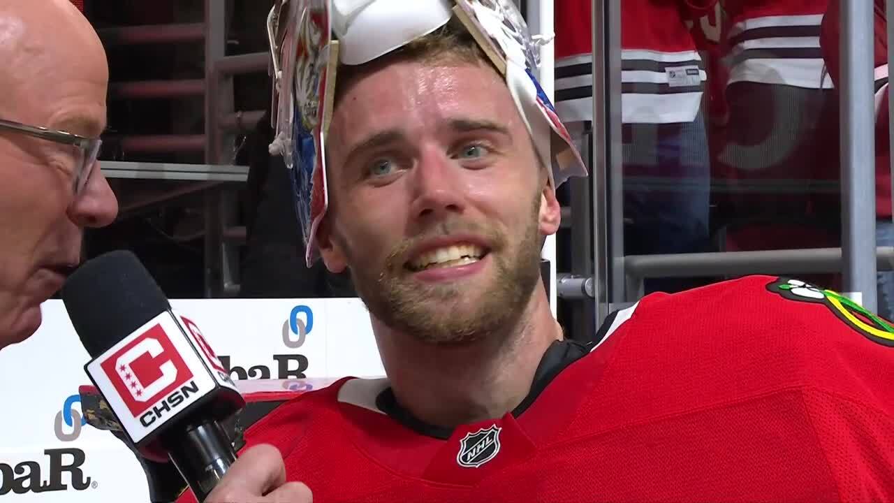 Knight thanks Blackhawks fans after win in debut: ‘Love you guys’