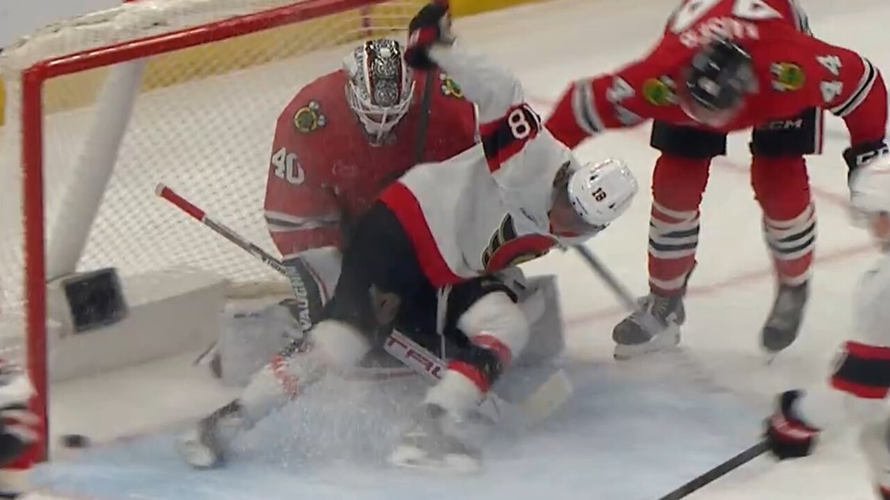 Senators’ Stutzle crashes net to force in OT-winner vs. Blackhawks